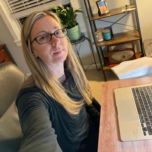 Meet your Posher, Lori